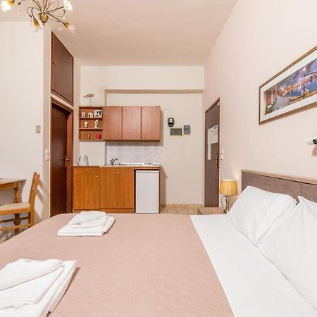 Esperia Apartments Платанес Екстер'єр фото