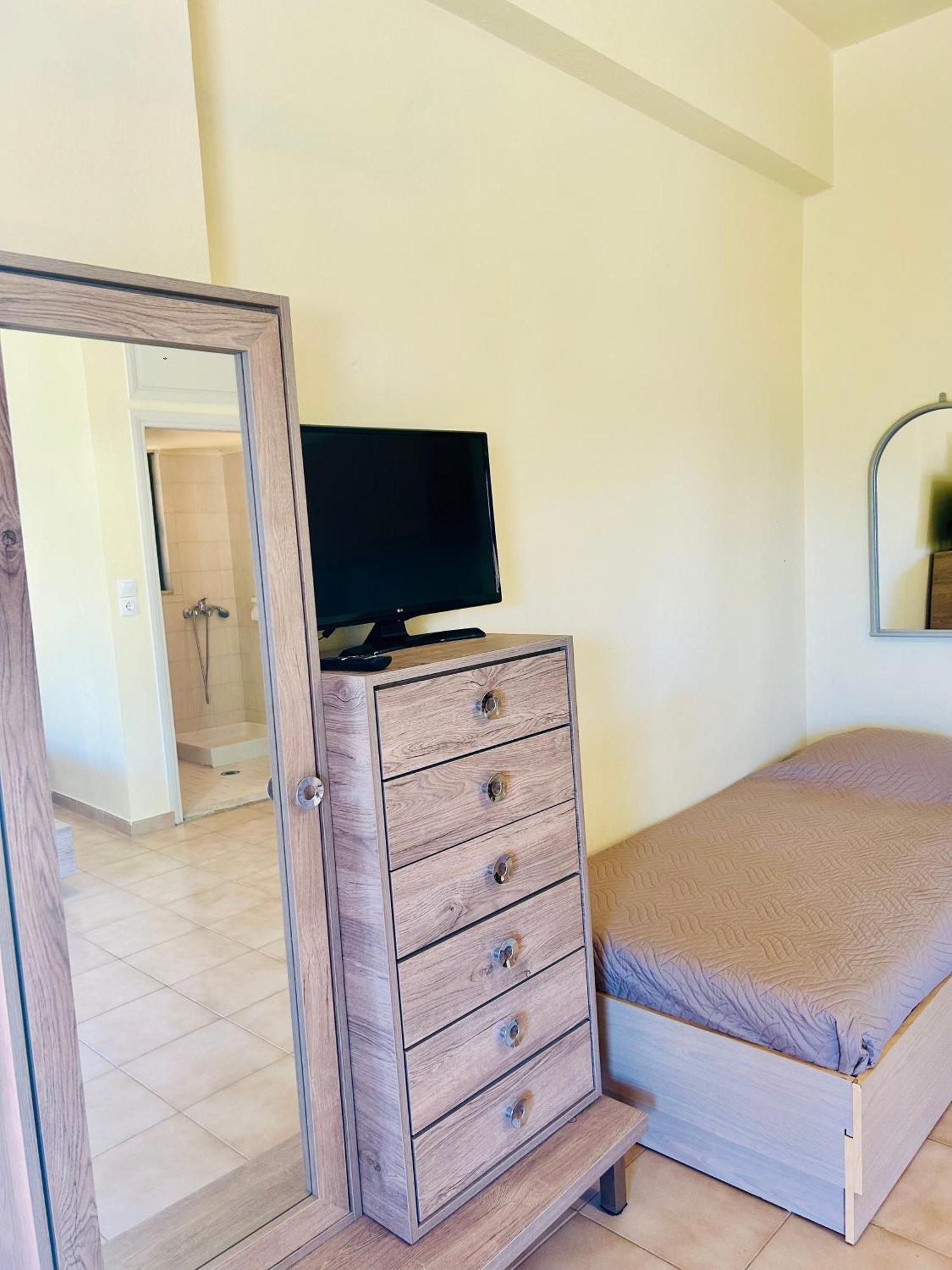 Esperia Apartments Платанес Екстер'єр фото